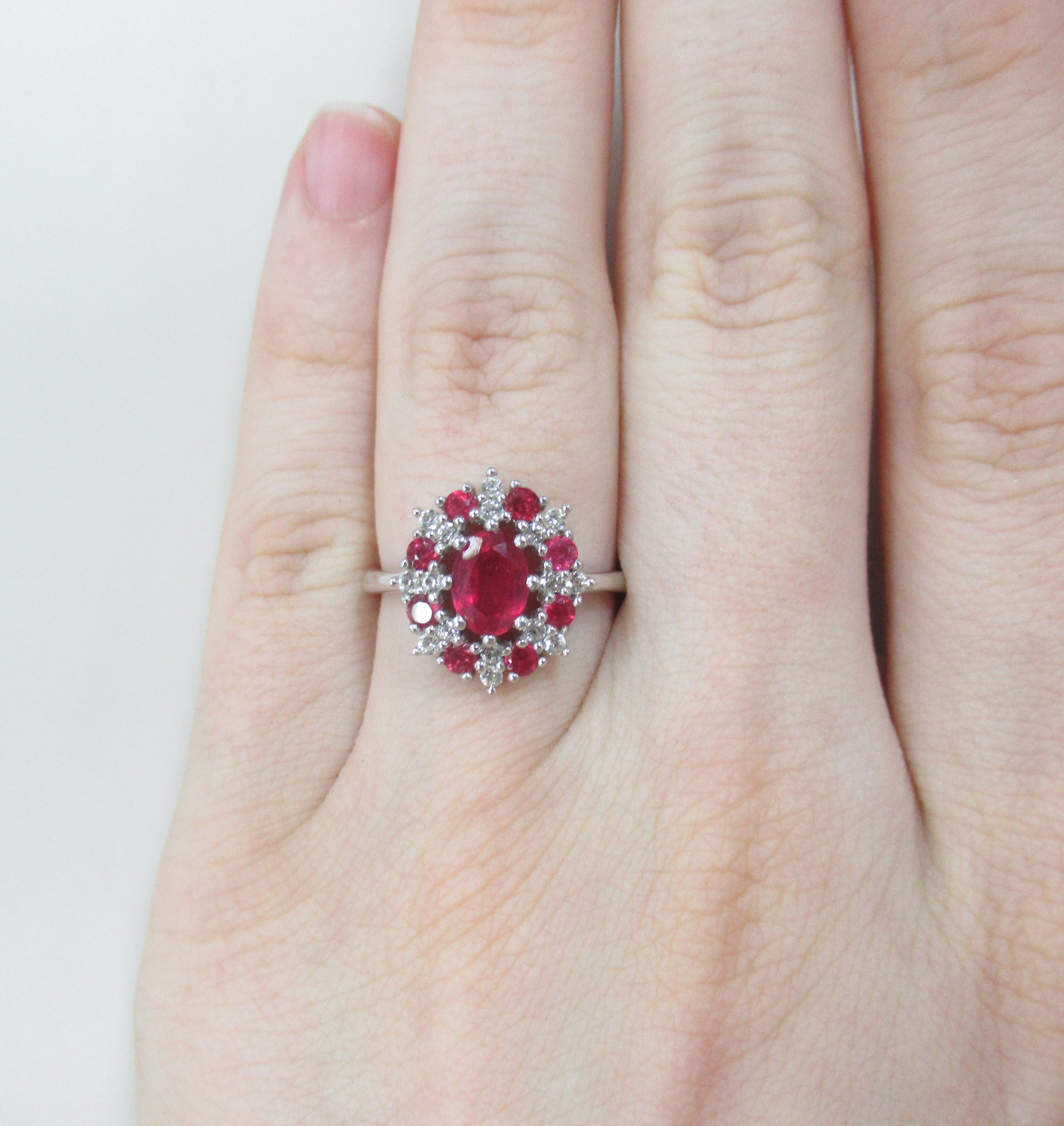 Серебряное кольцо с рубинами